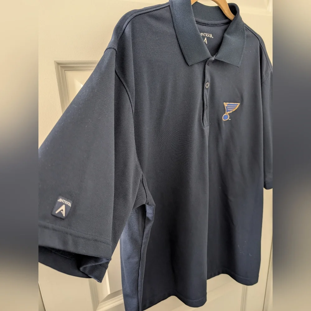 ANTIGUA Navy Polo with Embroidered St. Louis Blues Logo Size XL